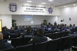RECIBEN POLICÍAS DE JESÚS MARÍA CAPACITACIÓN POR PARTE DE LA FGR