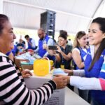 “MADRES DE FAMILIA RECIBEN APOYOS Y RECONOCIMIENTO EN CELEBRACIONES ENCABEZADAS POR TERE JIMÉNEZ”