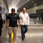 «TOÑO MARTÍN DEL CAMPO RECORRE EL CECOT EN EL SALVADOR PARA CONOCER SU MODELO DE SEGURIDAD»