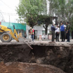 «LEO MONTAÑEZ FORTALECE LA INFRAESTRUCTURA SANITARIA CON LA REHABILITACIÓN DE COLECTOR ESTRATÉGICO EN LA COLONIA HÉROES»