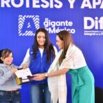 «TERE JIMÉNEZ CAMBIA LA VIDA DE MÁS DE 200 PERSONAS CON APARATOS AUDITIVOS Y PRÓTESIS GRATUITAS»
